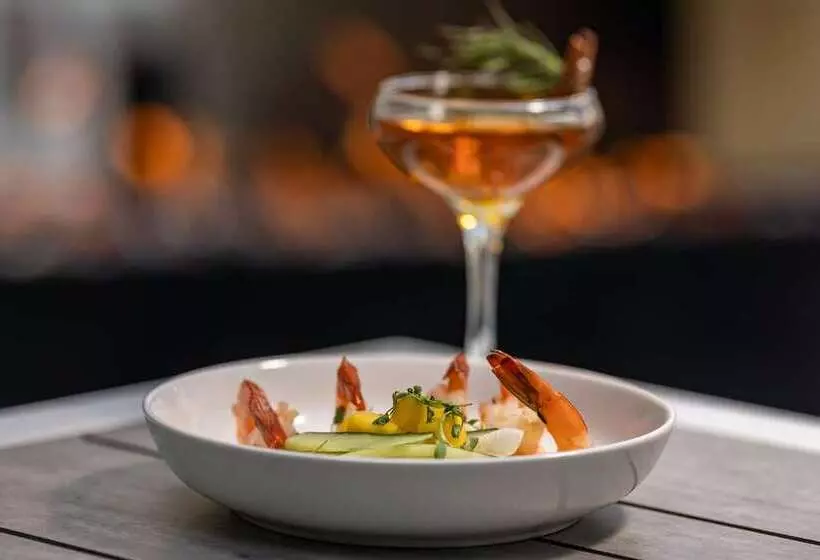 The Art Hotel Denver, Curio Collection By Hilton