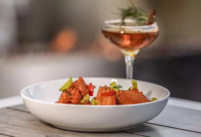 The Art Hotel Denver, Curio Collection By Hilton