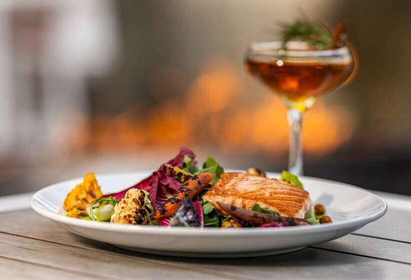 The Art Hotel Denver, Curio Collection By Hilton