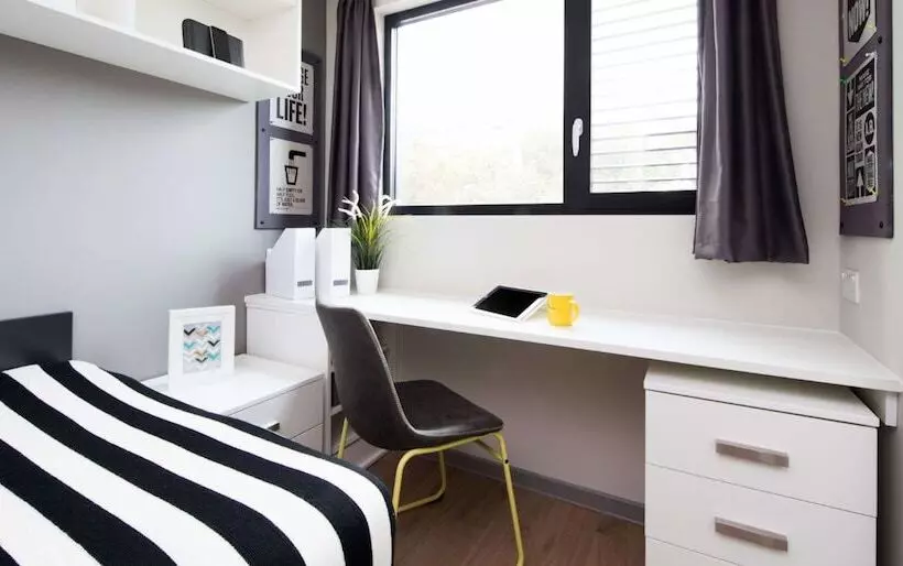 هاستل Ensuite Rooms Students Only   Portsmouth