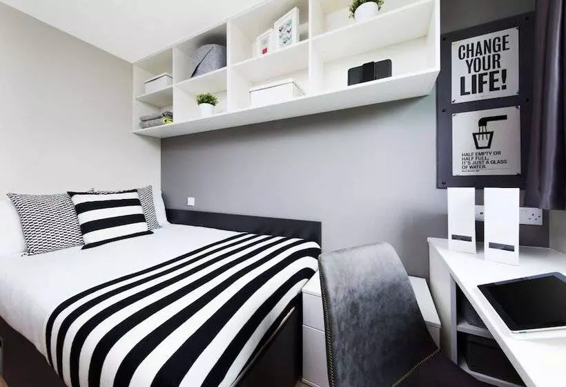 هاستل Ensuite Rooms Students Only   Portsmouth