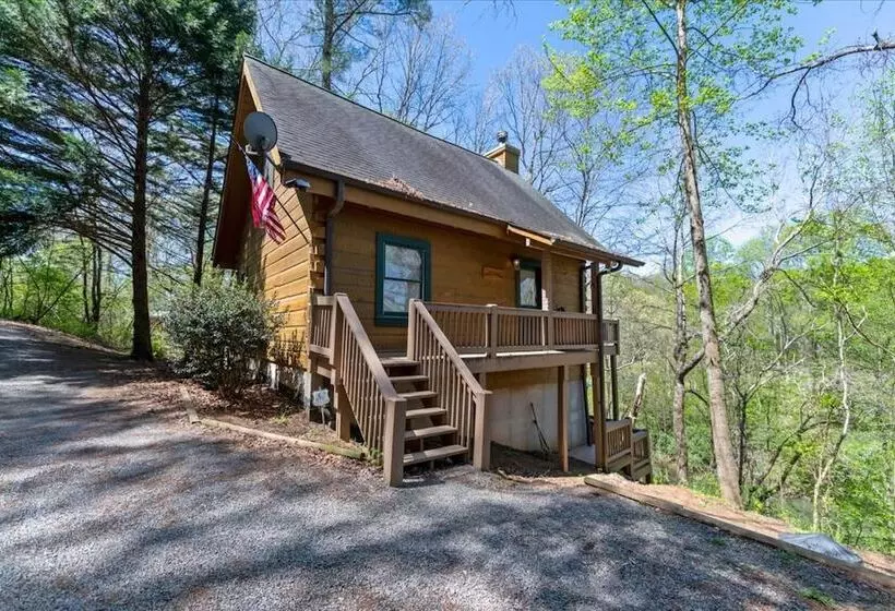 Alessandras   Beautiful Rustic Chic Riverfront Cabin Fireplace Pet Friendly