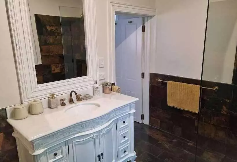 Aamiaismajoitus (B&B) Historic Mintaro Post Office