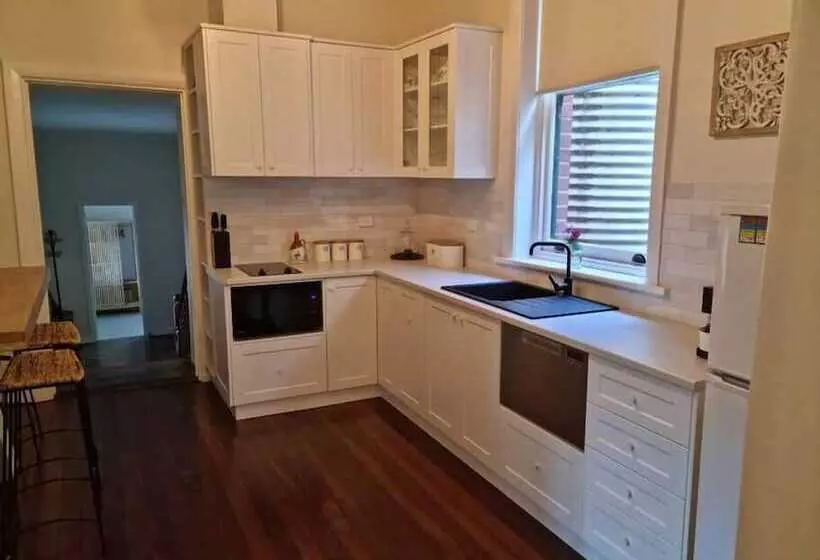 Aamiaismajoitus (B&B) Historic Mintaro Post Office