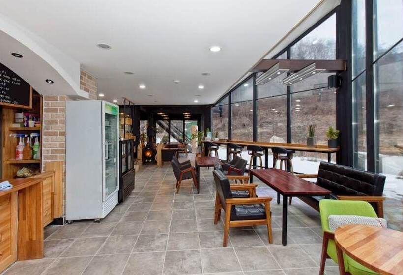 Eunseok Healing Maeul Pensionn