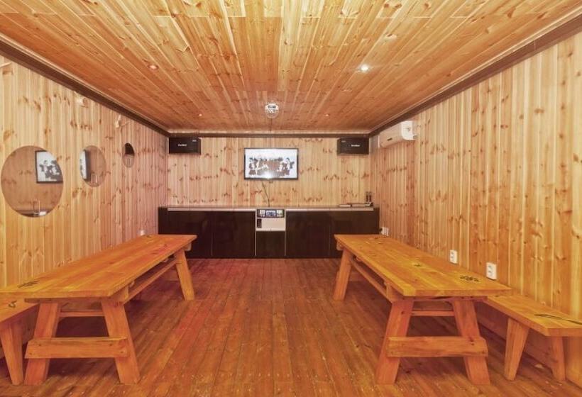 Eunseok Healing Maeul Pensionn