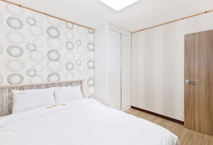 Eunseok Healing Maeul Pensionn