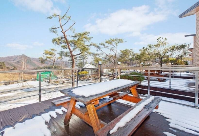 Eunseok Healing Maeul Pensionn