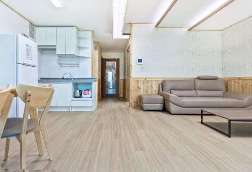 Eunseok Healing Maeul Pensionn