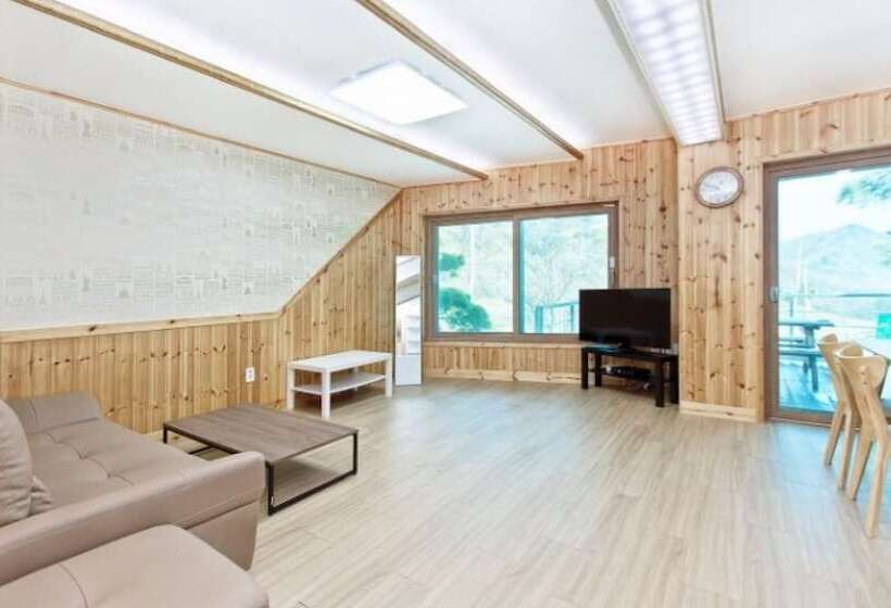 Eunseok Healing Maeul Pensionn