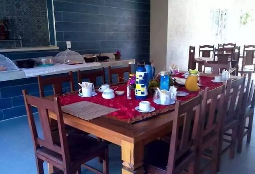 Hostelli Pousada Vila Do Biribiri