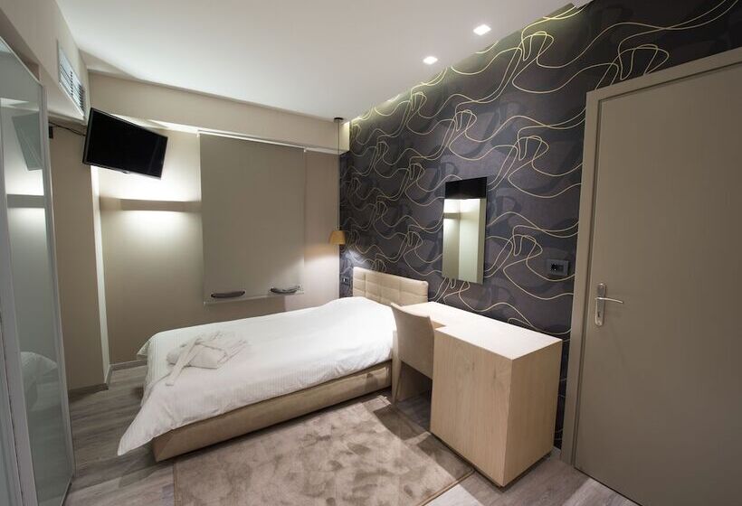 Отель Castello City