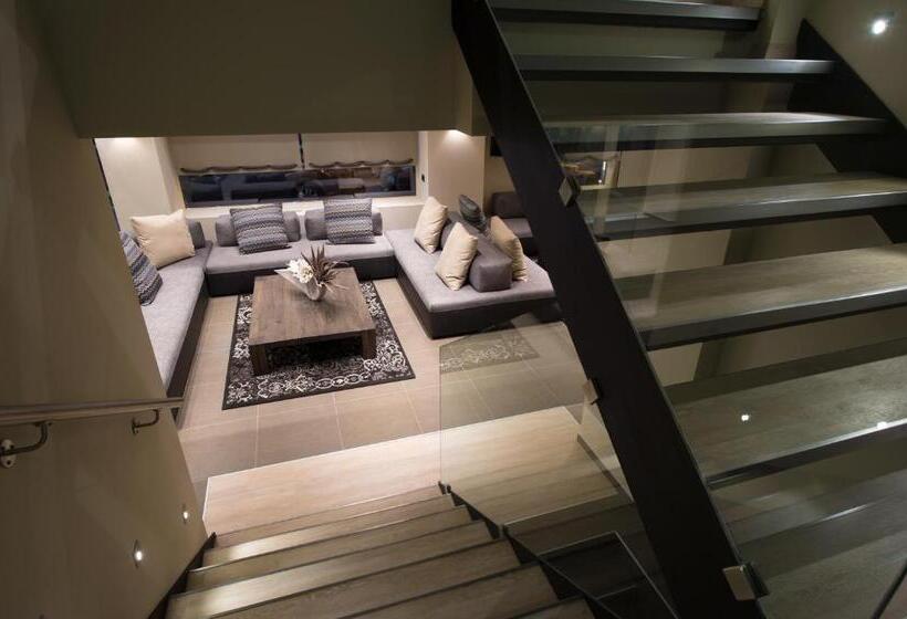 Отель Castello City