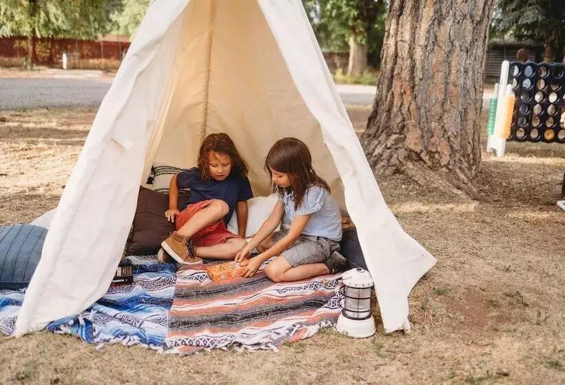 Hotelli Corduroy Boutique Lodge