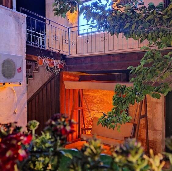 هتل Daphne Luxury Rooms