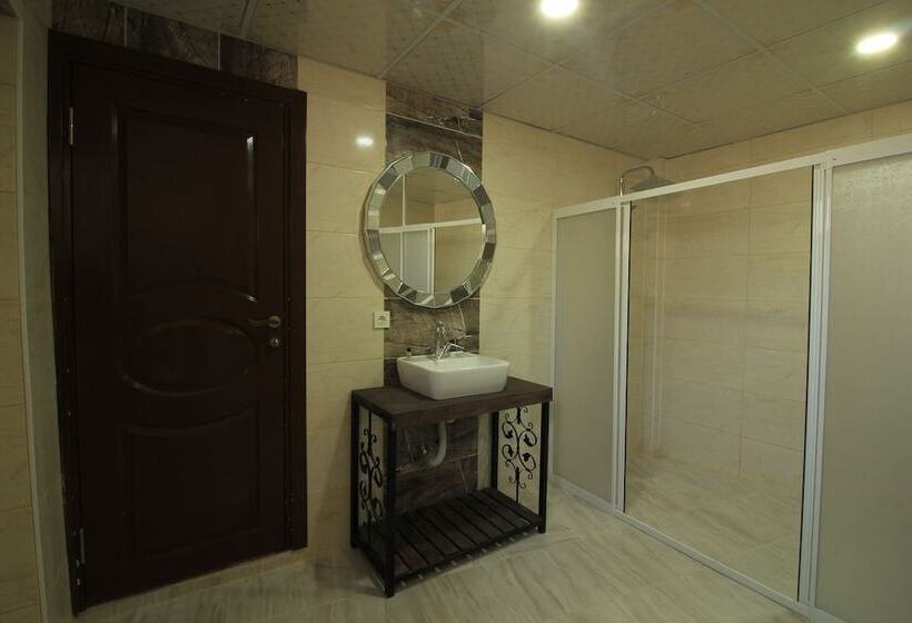 هتل Daphne Luxury Rooms