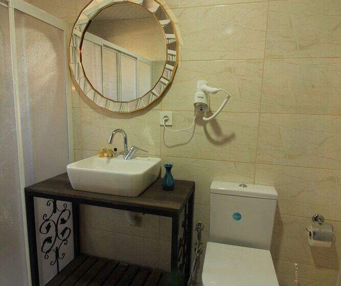 هتل Daphne Luxury Rooms