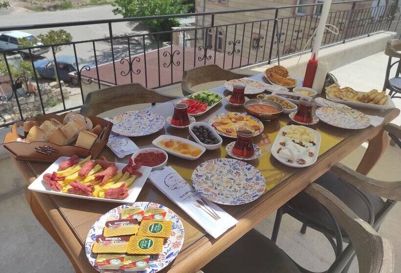 هتل Daphne Luxury Rooms