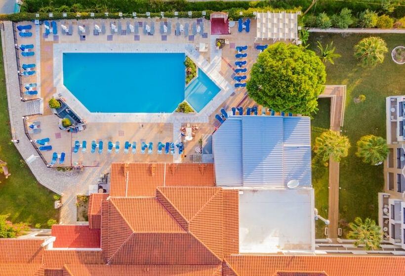 בית מלון כפרי Denny S Inn