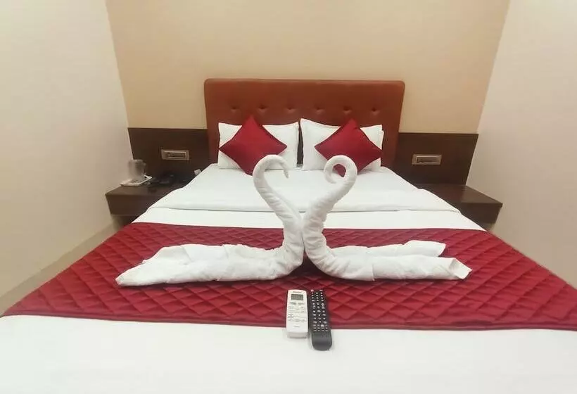 هتل Empire   Near International Airport