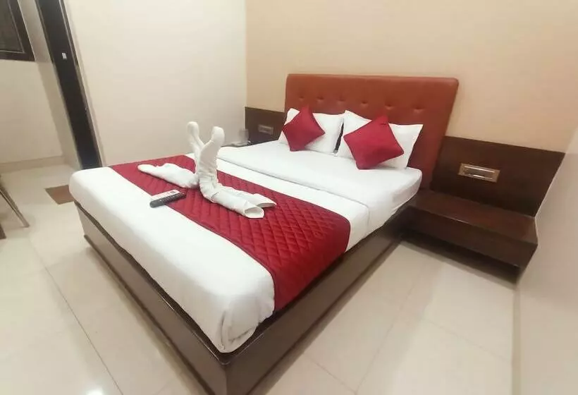 هتل Empire   Near International Airport