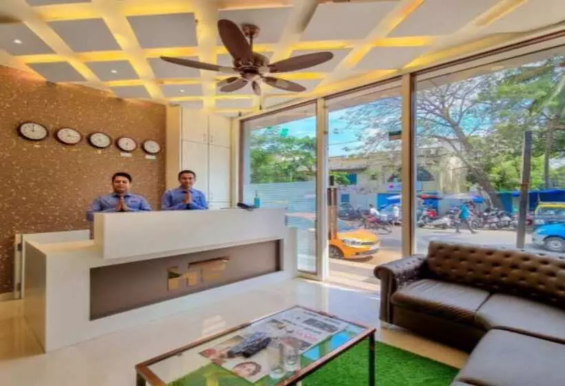 هتل Empire   Near International Airport