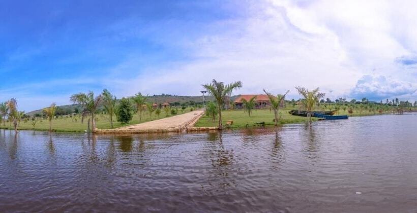 هتل Fancy Resort Beach