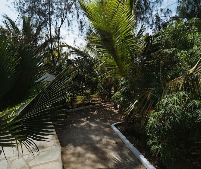 هتل Gk Palm Resort Watamu