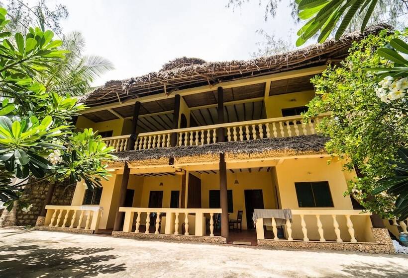 هتل Gk Palm Resort Watamu