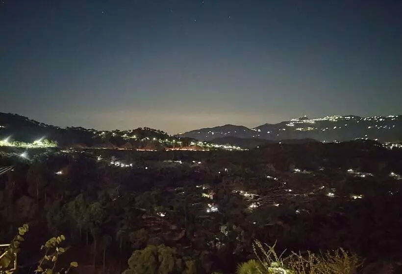 Hotelli Le Halcyon , Kasauli