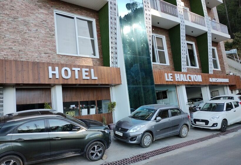 בית מלון כפרי Le Halcyon , Kasauli