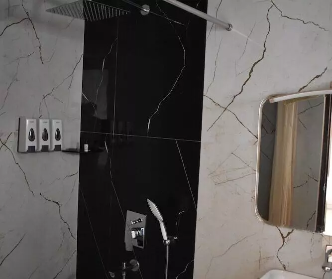 Hotelli Le Halcyon , Kasauli