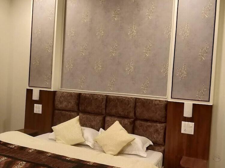 בית מלון כפרי Le Halcyon , Kasauli