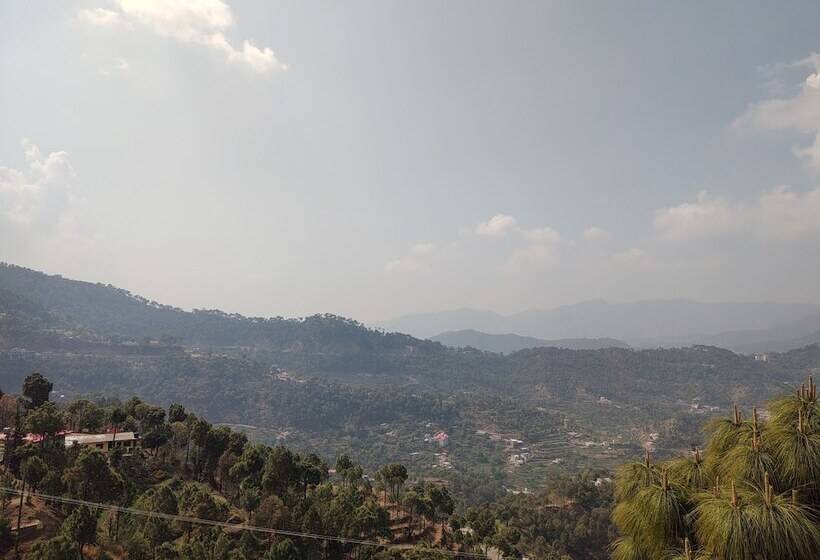 בית מלון כפרי Le Halcyon , Kasauli