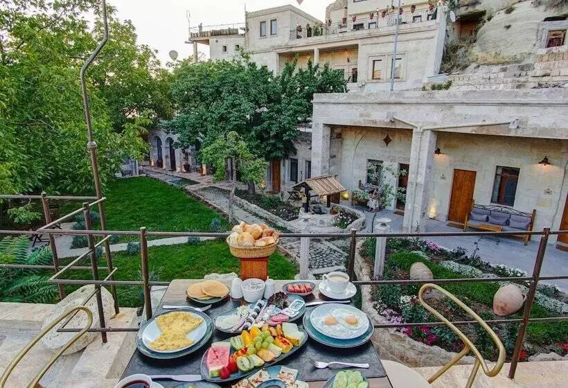 ホテル Sarnich Cave Suites