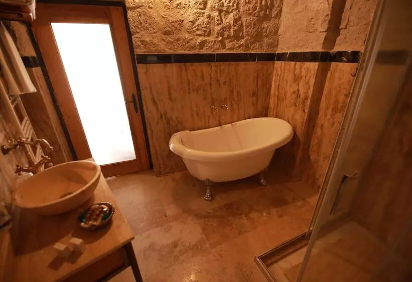 ホテル Sarnich Cave Suites
