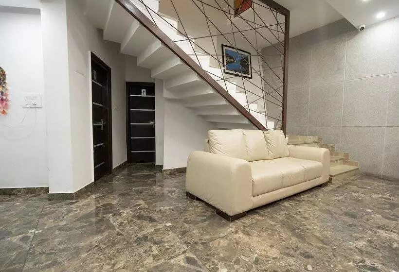 Hotelli The Golden Sunrise