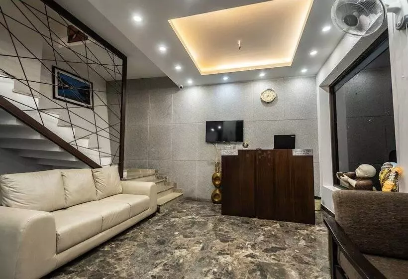 Hotelli The Golden Sunrise