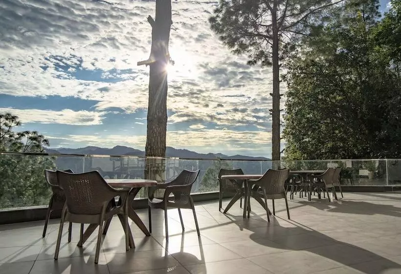 Hotelli The Golden Sunrise