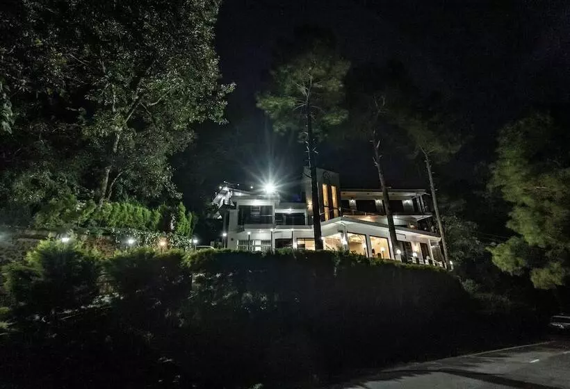 Hotelli The Golden Sunrise