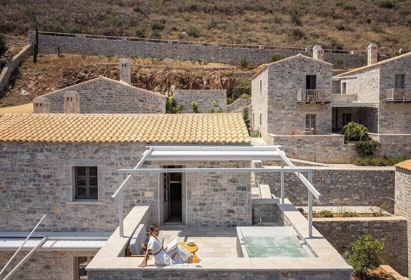 ホテル Trapela Limeni Luxury Suites