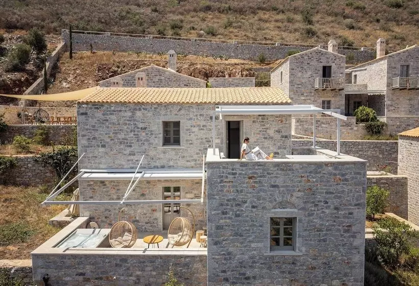 ホテル Trapela Limeni Luxury Suites