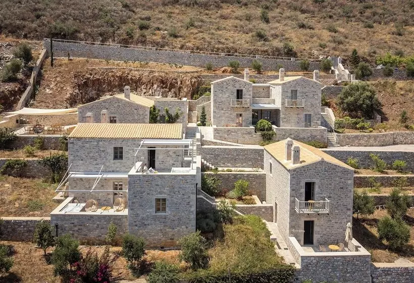 ホテル Trapela Limeni Luxury Suites