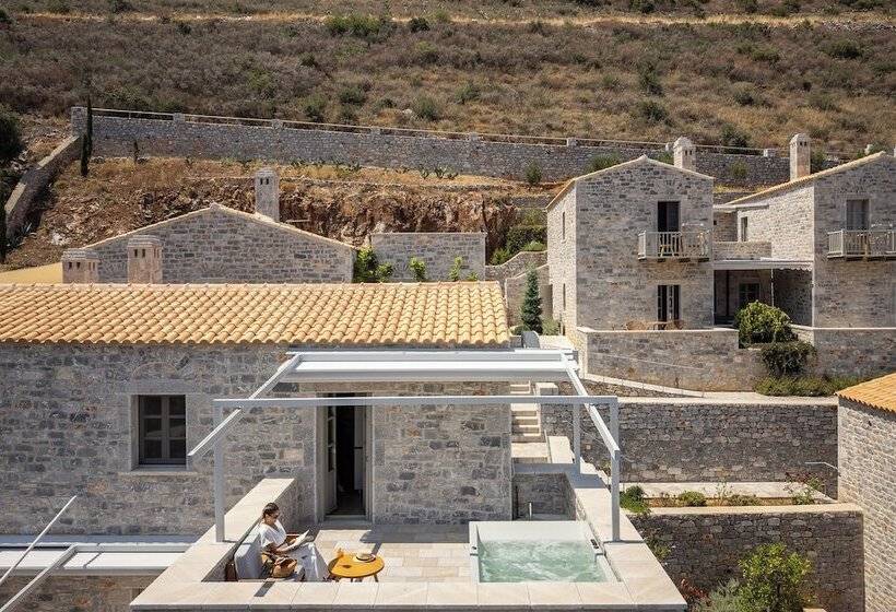 ホテル Trapela Limeni Luxury Suites