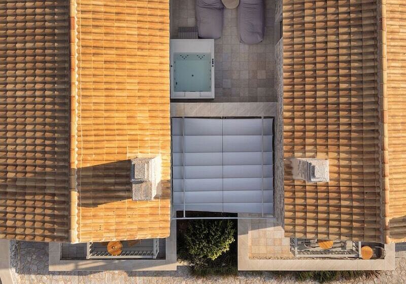 ホテル Trapela Limeni Luxury Suites