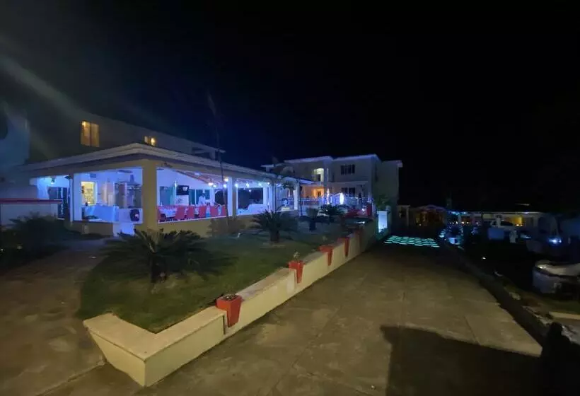 Hotelli Villa De La Vida