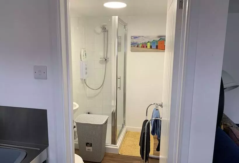 Lodge , Air Con , Free Parking , Mini Bar