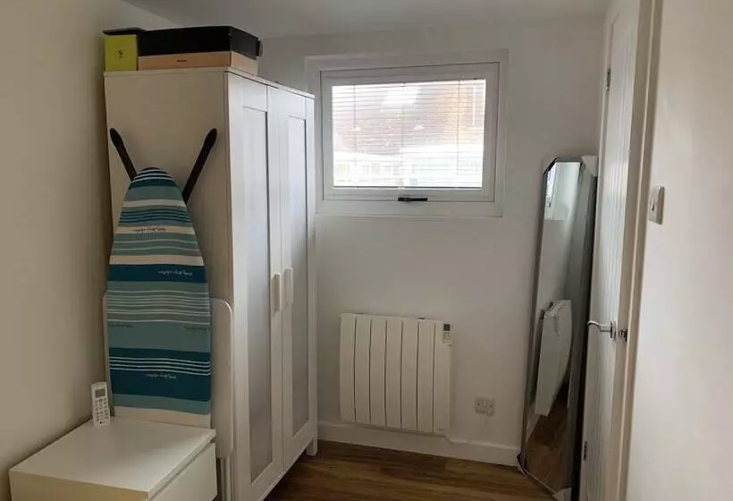 Lodge , Air Con , Free Parking , Mini Bar