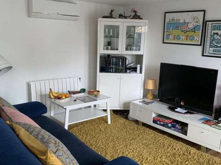 Lodge , Air Con , Free Parking , Mini Bar