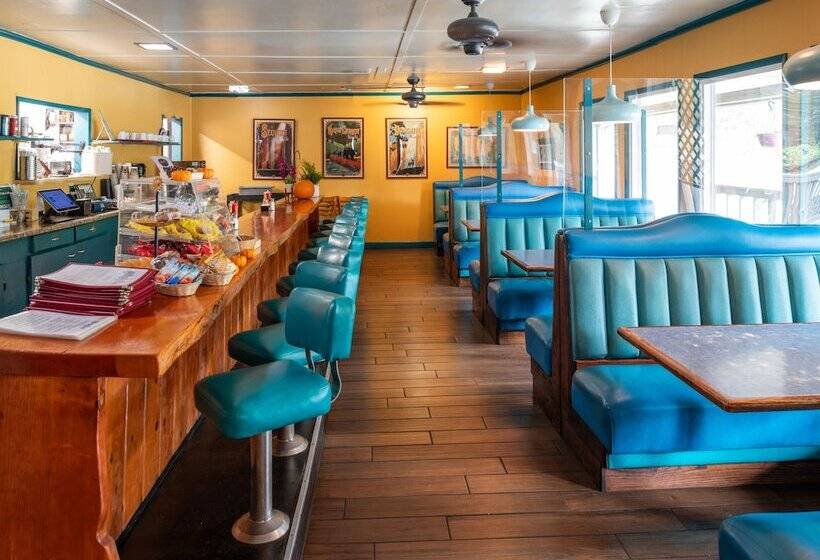 فندق على الطريق Buck Meadows Lodge